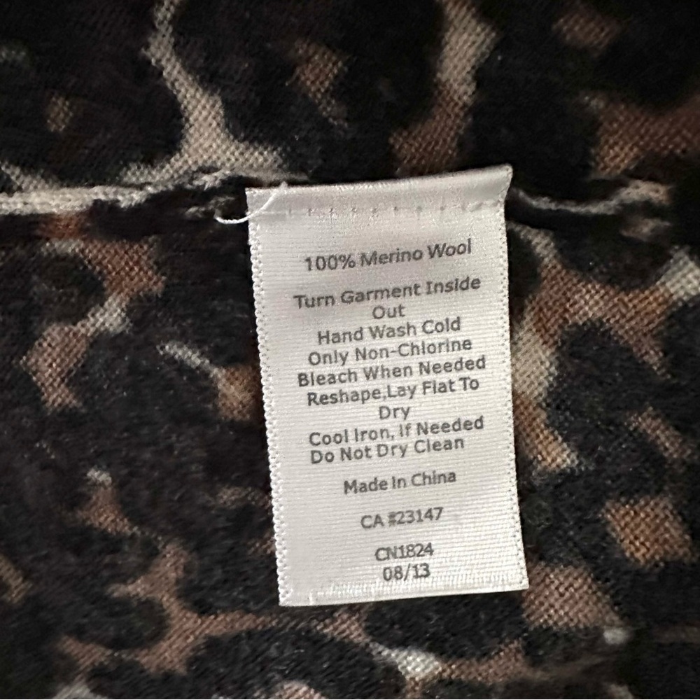 Talbots Women's Size M Petite Animal Print Merino Wool Sweater Leopard Cheetah - Picture 5 of 9